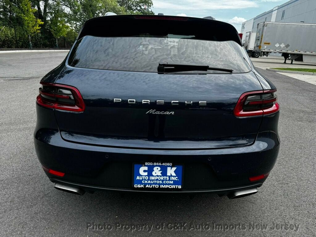 Used 2017 Porsche Macan AWD/4WD image 5