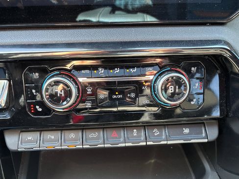 Used 2022 GMC Sierra 1500 AT4 w/ AT4 Premium Package image 26