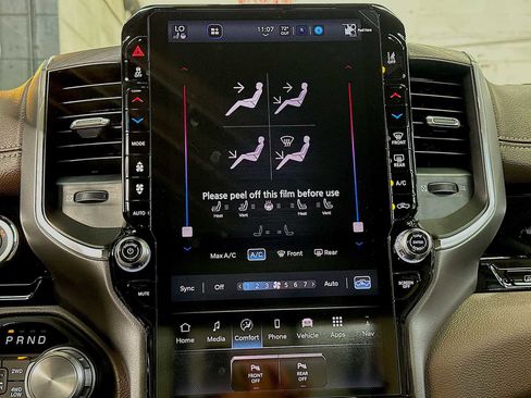 New 2026 RAM 1500 Laramie AWD/4WD image 17