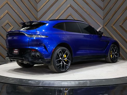 Used 2025 Aston Martin DBX 707 image 9