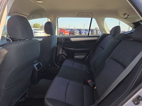 Used 2019 Subaru Outback 2.5i AWD/4WD image 13