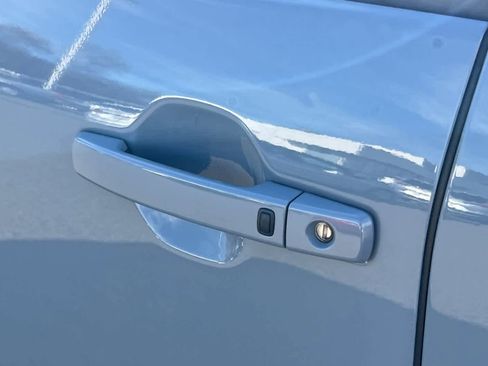 Used 2022 Nissan Frontier Pro-X w/ Pro-X Premium Package image 19