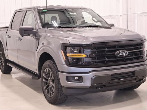 New 2026 Ford F150 XLT w/ Equipment Group 302A MID AWD/4WD image 3