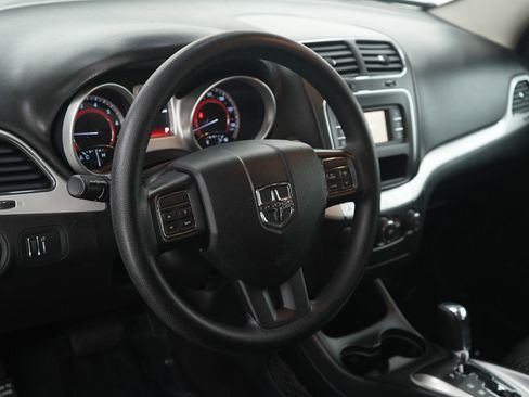 Used 2014 Dodge Journey SXT image 20