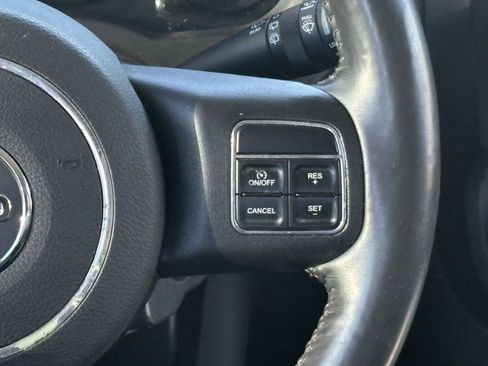Used 2017 Jeep Patriot Sport w/ Power Value Group AWD/4WD image 8