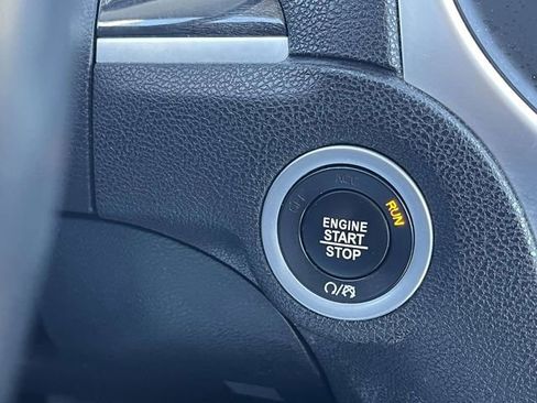 Used 2022 Chrysler 300 Touring image 31