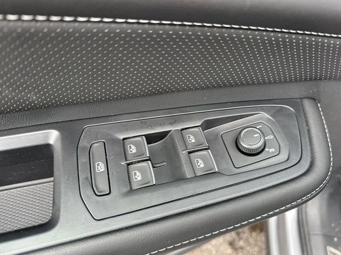 Used 2026 Volkswagen Atlas SE FWD image 13