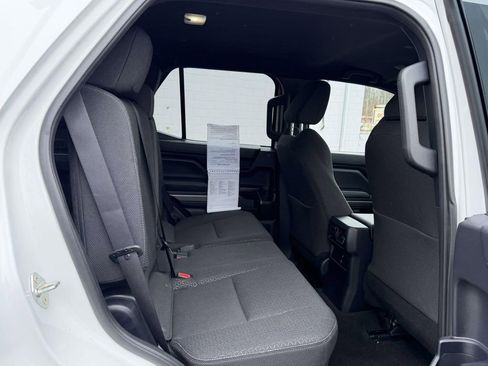 Certified 2025 Toyota 4Runner SR5 AWD/4WD image 14