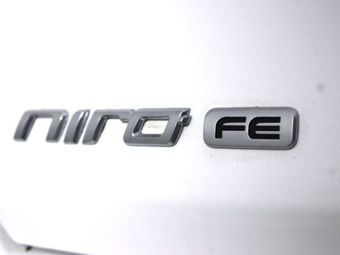 Used 2020 Kia Niro LX FWD image 31