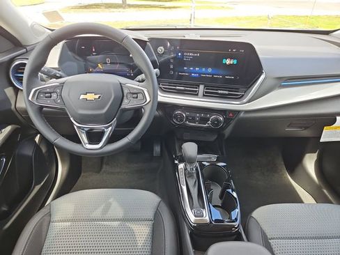 New 2026 Chevrolet Trax LT FWD image 7