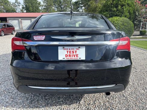 Used 2014 Chrysler 200 Touring image 6