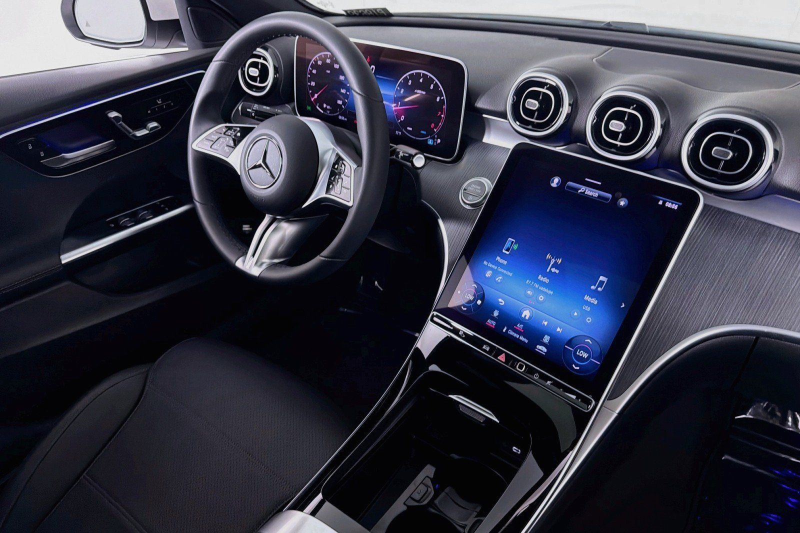 Used 2024 Mercedes-Benz C 300 Sedan image 17