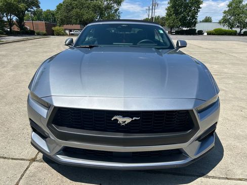 Used 2026 Ford Mustang Convertible RWD image 10