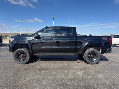 Used 2020 GMC Sierra 1500 AT4 w/ AT4 Premium Package AWD/4WD image 8