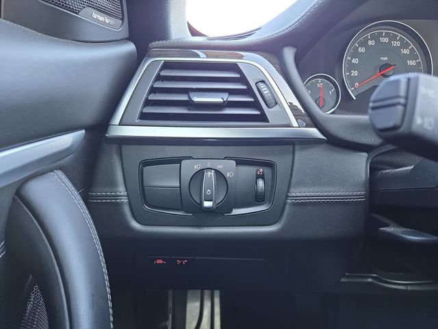 Used 2018 BMW M4 Convertible RWD image 21