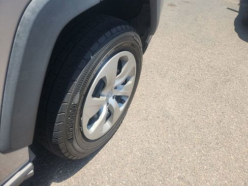 Used 2020 Toyota RAV4 LE w/ Carpet Mat Package AWD/4WD image 8