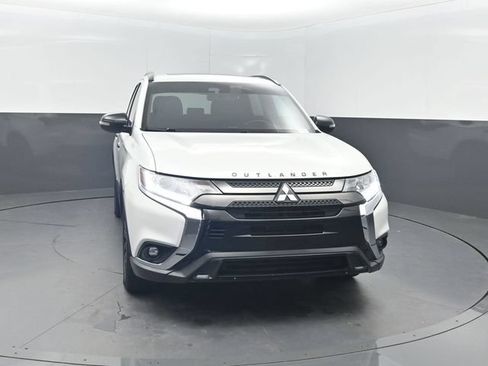 Used 2020 Mitsubishi Outlander LE FWD image 31