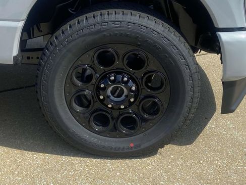 New 2026 Ford F250 Lariat w/ Black Appearance Package image 7