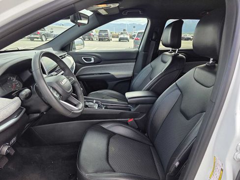 Used 2024 Jeep Compass Latitude AWD/4WD image 20