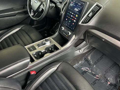 Used 2024 Ford Edge SEL image 16