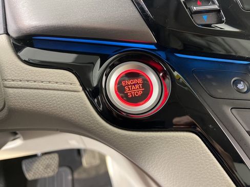 Certified 2025 Honda Odyssey Touring image 39