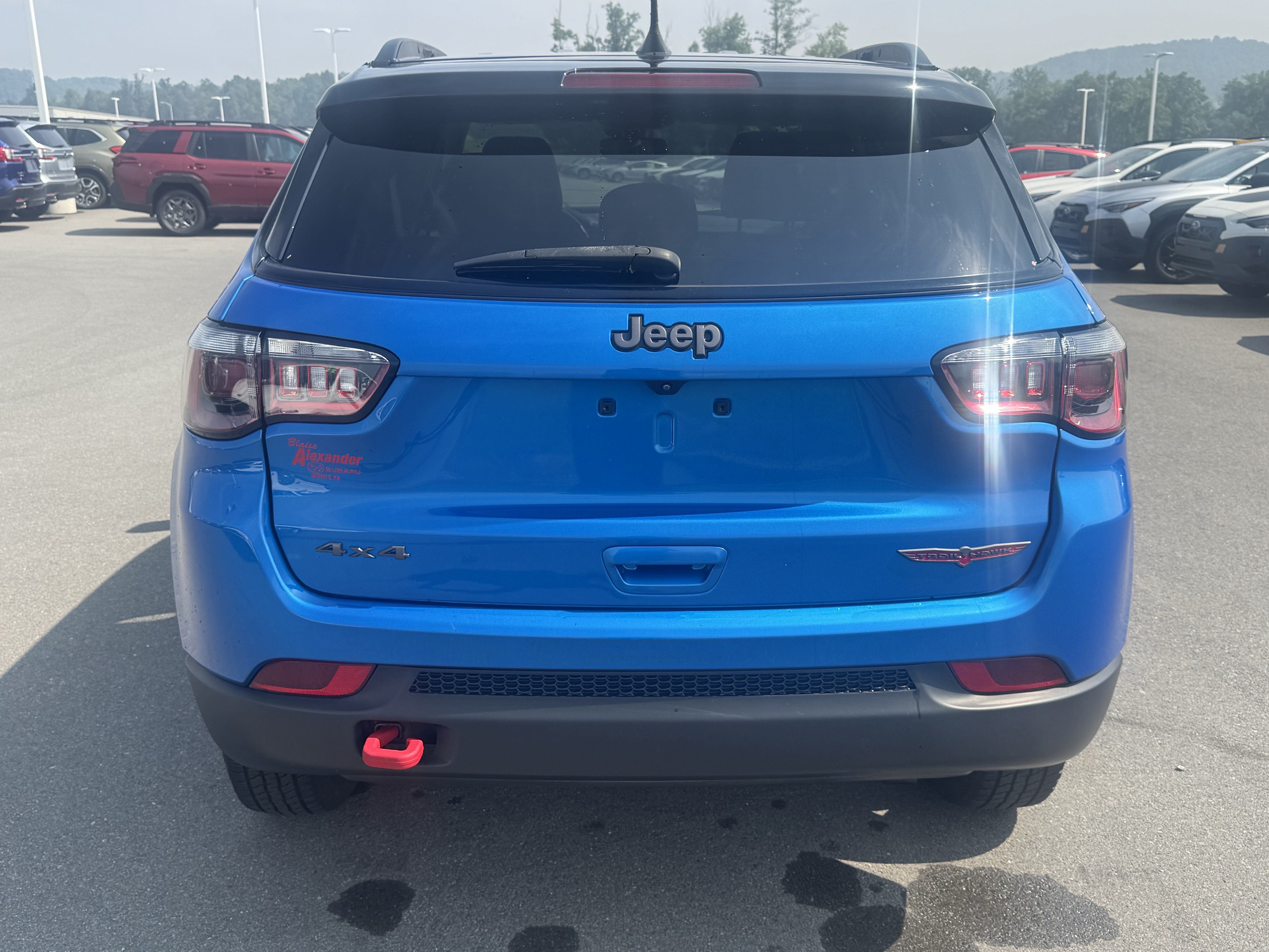 Used 2022 Jeep Compass Trailhawk w/ Trailhawk Convenience Group AWD/4WD image 4