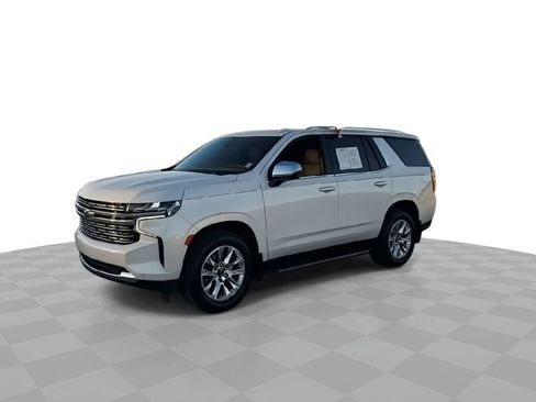 Used 2021 Chevrolet Tahoe Premier w/ Premium Package image 4