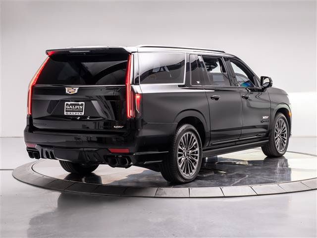 Used 2023 Cadillac Escalade ESV V w/ Heavy-Duty Trailer Package AWD/4WD image 13