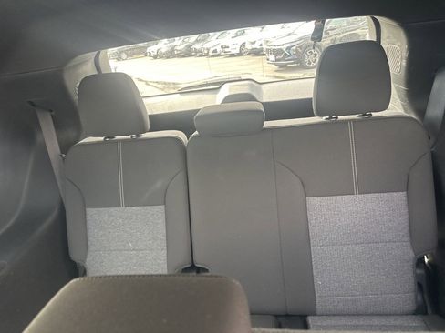 Used 2025 GMC Acadia Elevation image 14