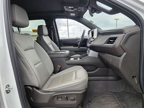 Used 2023 GMC Yukon XL SLT w/ SLT Premium Package RWD image 26