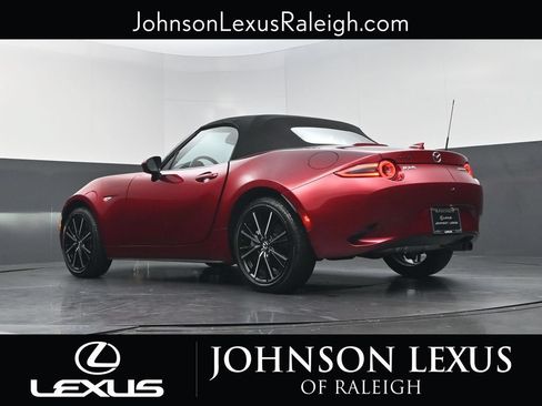 Used 2024 MAZDA MX-5 Miata Grand Touring RWD image 16