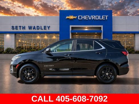 Used 2023 Chevrolet Equinox LT w/ Driver Convenience Package FWD image 4