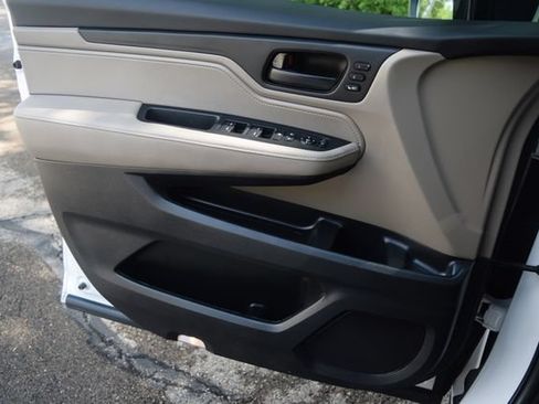 Used 2024 Honda Odyssey EX-L image 18