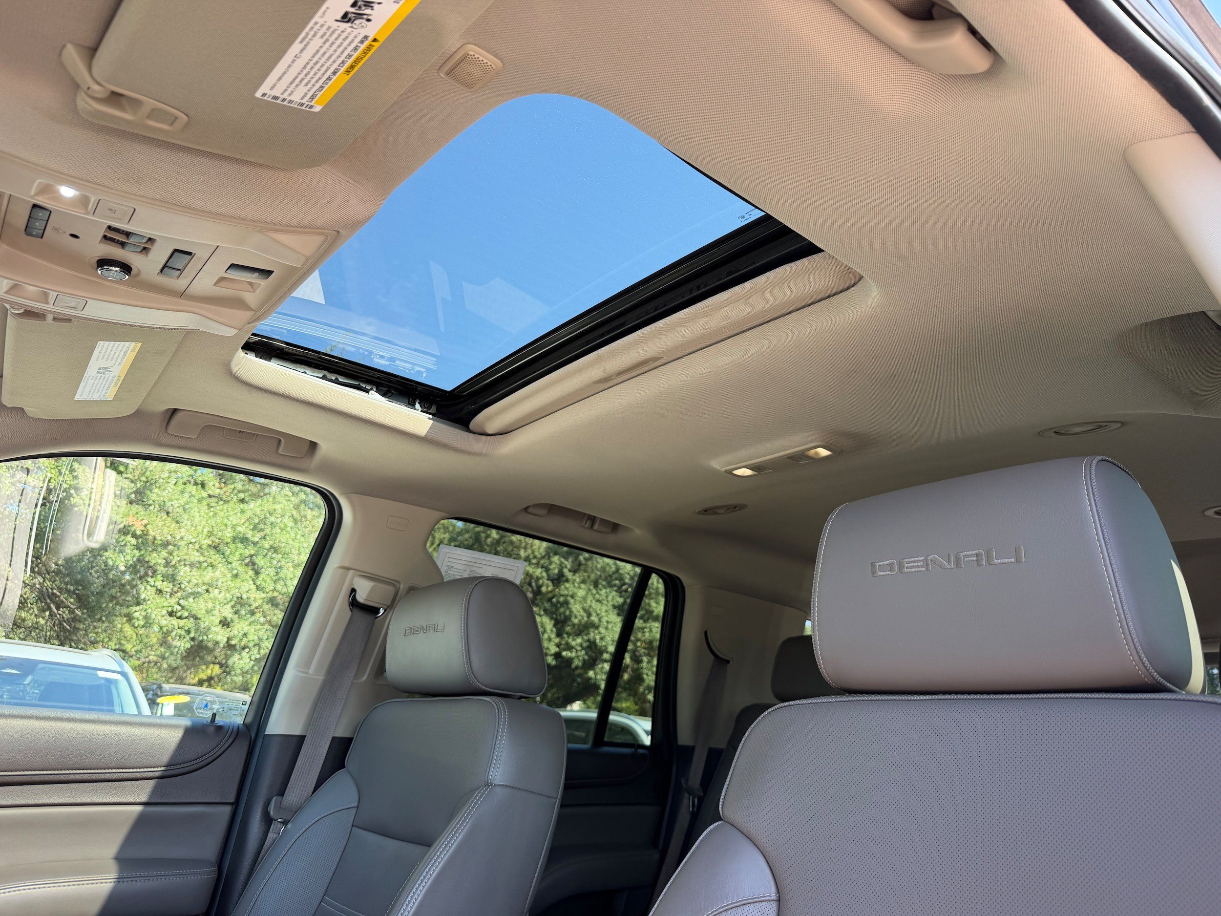 Used 2015 GMC Yukon Denali AWD/4WD image 26