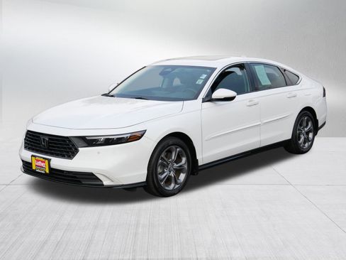 Used 2023 Honda Accord EX-L image 3