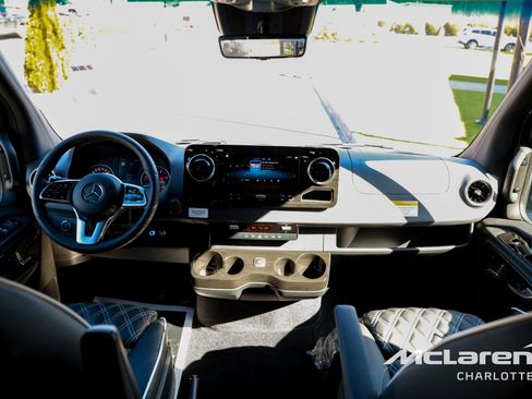 New 2024 Mercedes-Benz Sprinter 3500 image 37