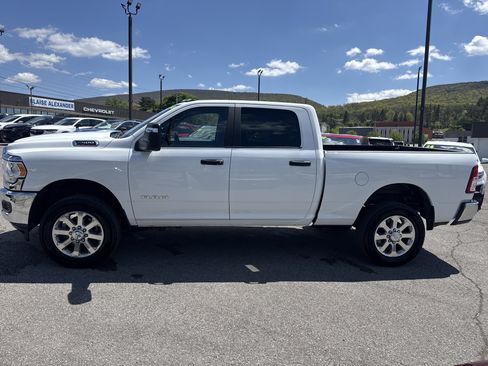 Used 2023 RAM 2500 Big Horn w/ Level 1 Equipment Group AWD/4WD image 18