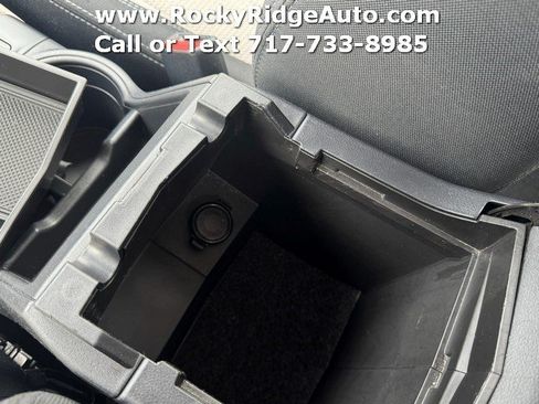 Used 2023 Subaru Forester AWD/4WD image 17
