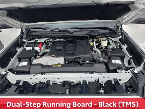 Certified 2025 Toyota Tundra SR5 AWD/4WD image 33