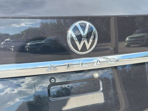 Used 2022 Volkswagen Atlas SE FWD image 11