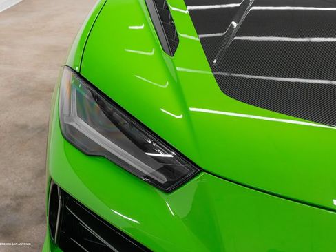Used 2024 Lamborghini Urus Performante AWD/4WD image 12