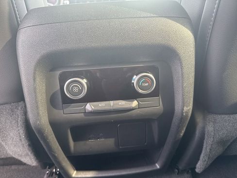 Used 2025 Buick Enclave Preferred image 13