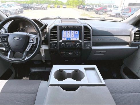 Used 2019 Ford F250 XL w/ STX Appearance Package image 7