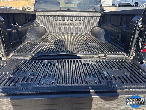 Used 2023 Nissan Frontier SV image 12