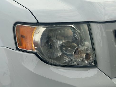 Used 2011 Ford Escape 2WD Hybrid image 10