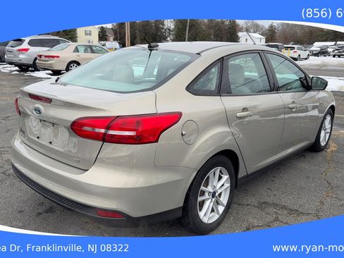 Used 2016 Ford Focus SE image 6