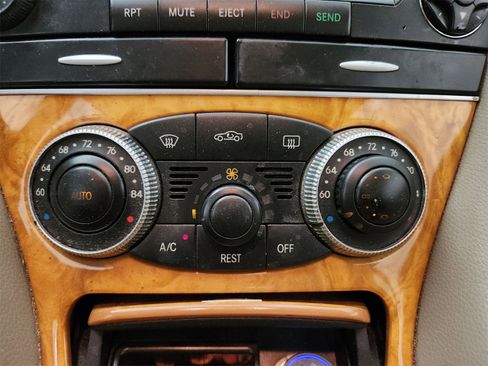 Used 2007 Mercedes-Benz SL 550 image 26