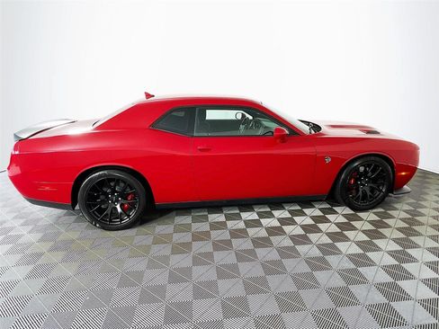 Used 2015 Dodge Challenger SRT Hellcat RWD image 10