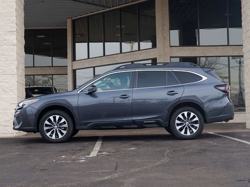 Used 2023 Subaru Outback Limited AWD/4WD image 5