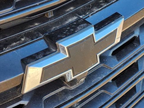 Used 2024 Chevrolet Traverse LS w/ Midnight/Sport Edition image 10